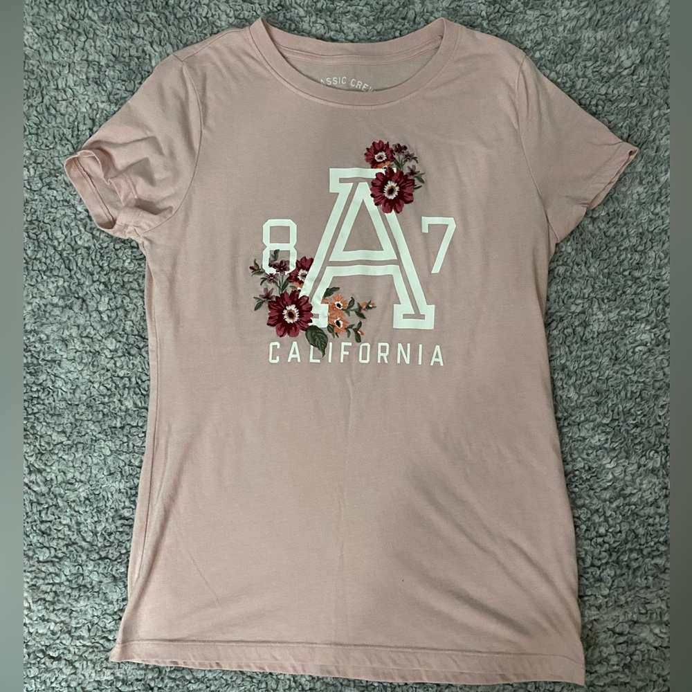 Pink Aeropostale t shirt